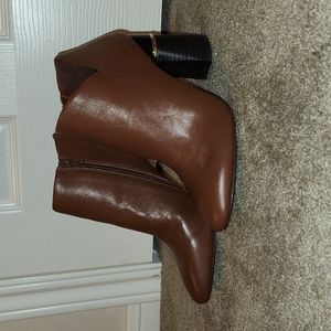 Antonio Melani Brown Leather Bootie Size 9